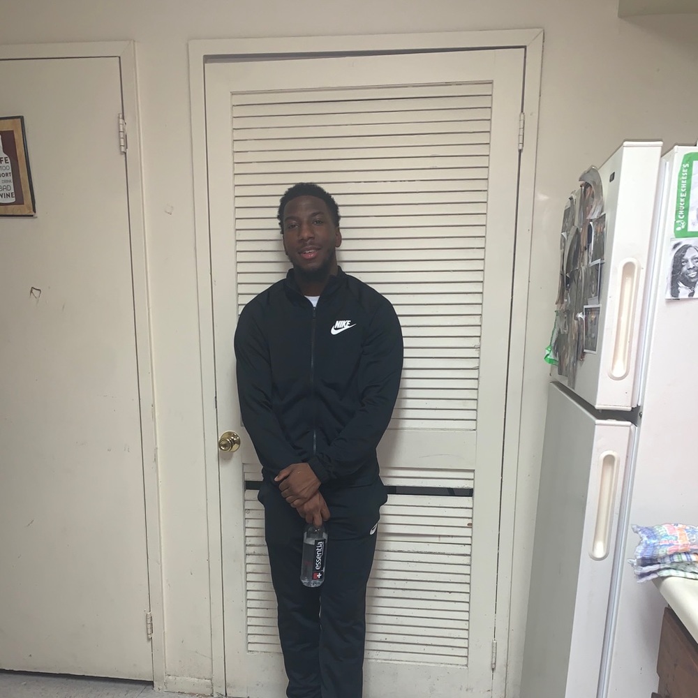 Meet your Posher, Malik